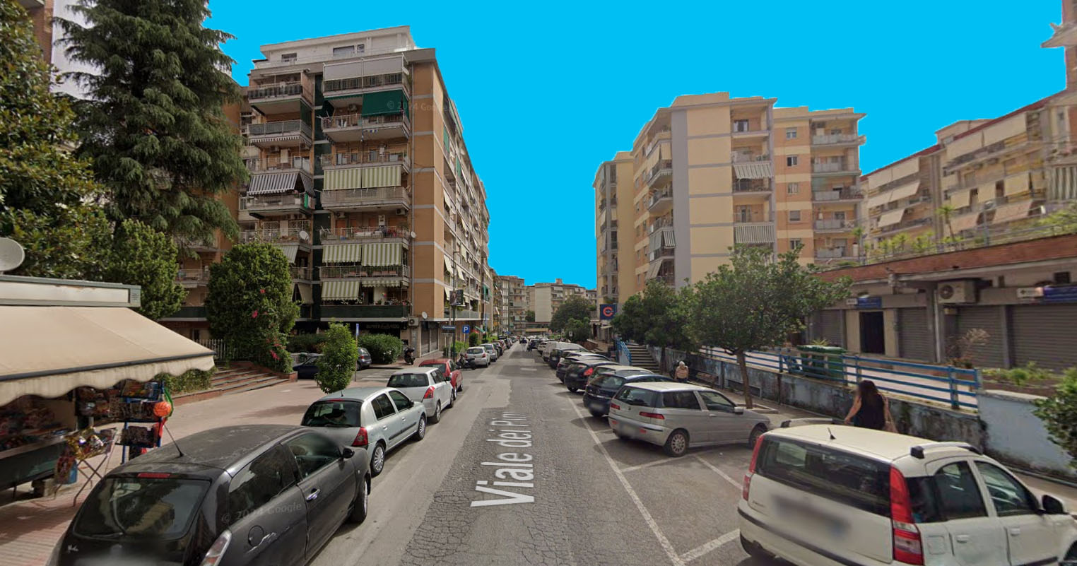 VIALE DEI PINI LOCALE COMMERCIALE